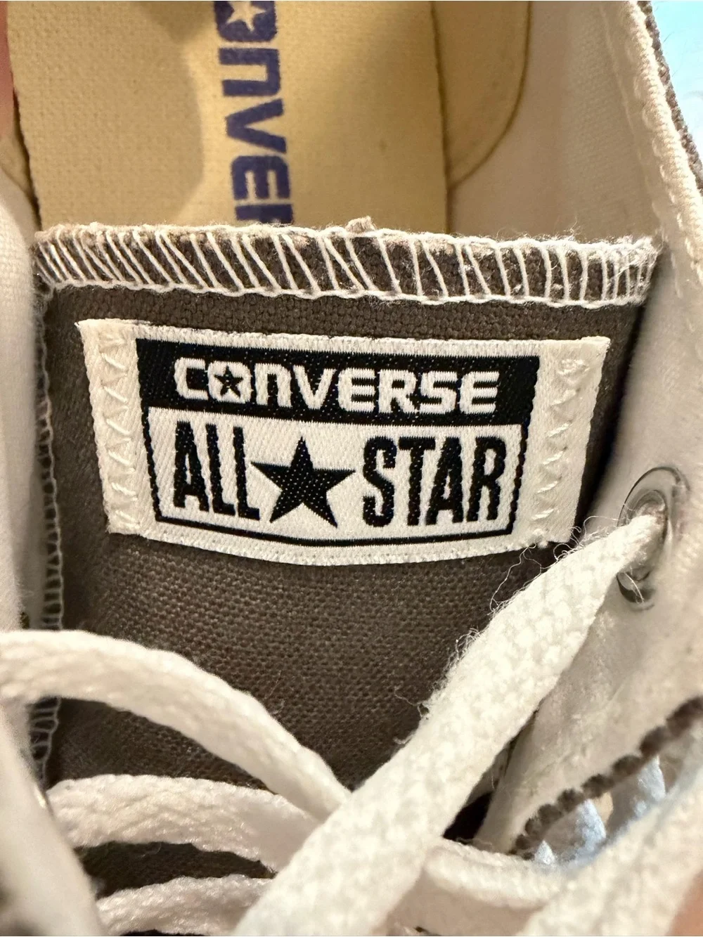 Converse Gray Canvas Low-Top Sneakers with White Accents women’s size 7 Like New
